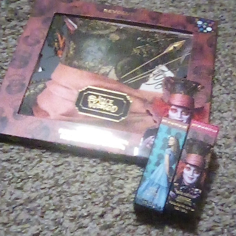 Alice in Wonderland Makeup Set